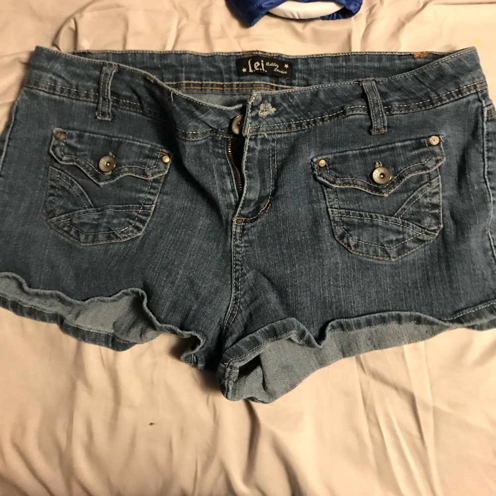 Daisy duke shorts